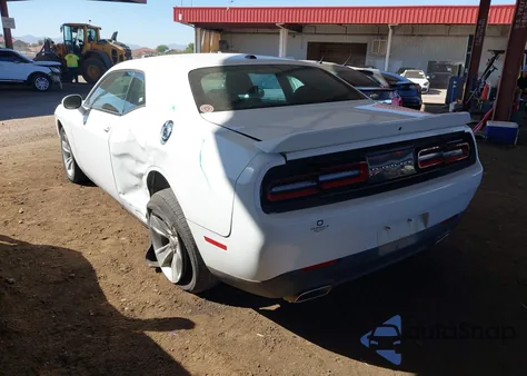 2021 Dodge Challenger Sxt z USA, uszkodzony, nr VIN 2C3CDZAG8MH534547